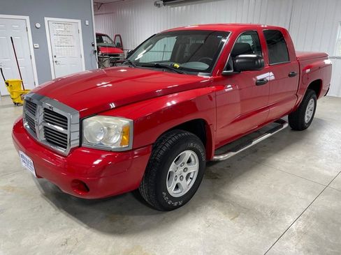 Used 2007 Dodge Dakota SLT w/ Trailer Tow Group AWD/4WD image 3