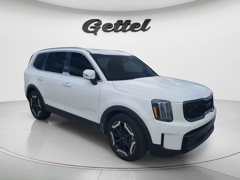 Used 2024 Kia Telluride EX AWD/4WD image 2