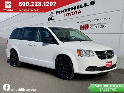 Used 2018 Dodge Grand Caravan SE w/ UConnect Hands-Free Group