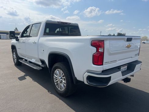 Certified 2022 Chevrolet Silverado 2500 High Country w/ Safety Package II image 5