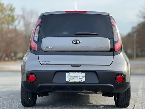 Used 2017 Kia Soul image 6