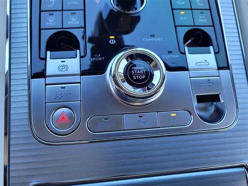 Used 2023 Bentley Continental GT V8 image 29