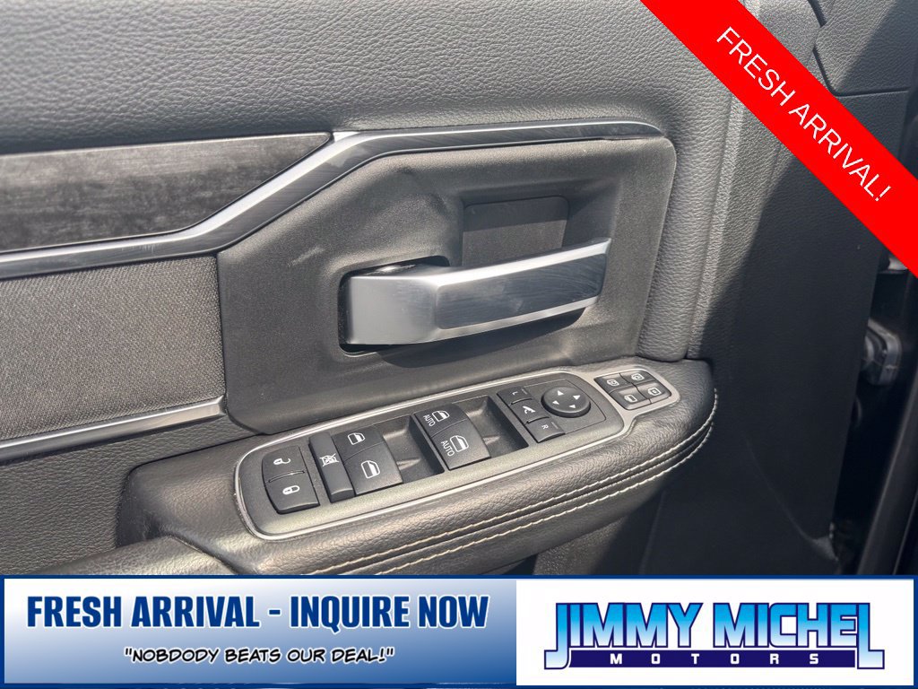 Used 2024 RAM 3500 Big Horn w/ Night Edition AWD/4WD image 3