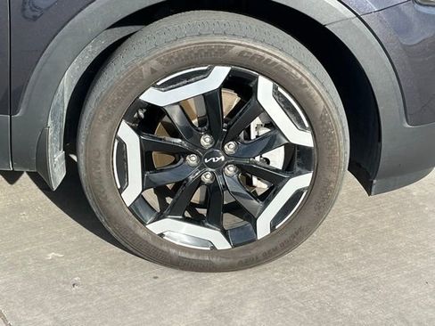 Used 2025 Kia Telluride S image 8