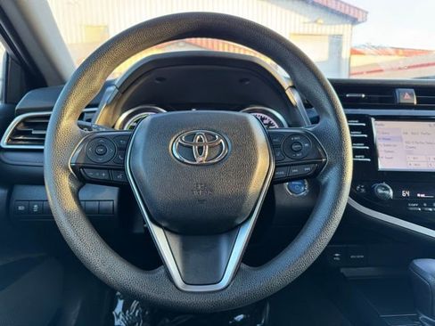 Certified 2018 Toyota Camry LE image 24