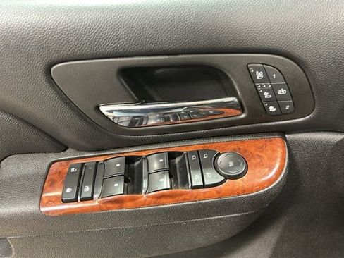 Used 2013 Chevrolet Tahoe LTZ image 13