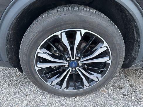 Used 2022 Ford Escape SEL w/ SEL Stealth AWD Package image 2