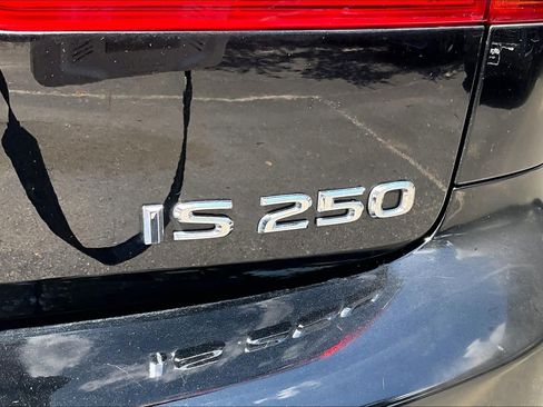 Used 2007 Lexus IS 250 w/ Premium Pkg RWD image 9