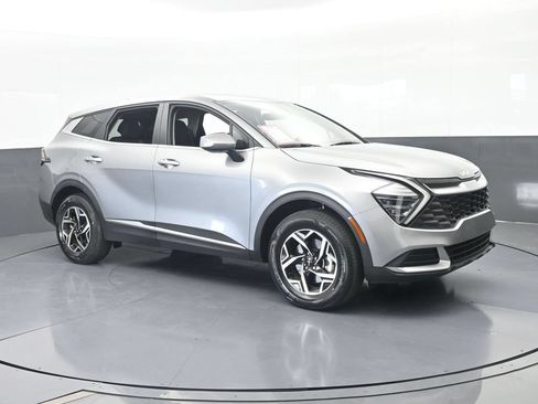 Used 2024 Kia Sportage LX AWD/4WD image 8