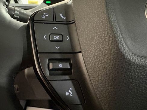 Used 2024 Toyota Prius Limited AWD/4WD image 18