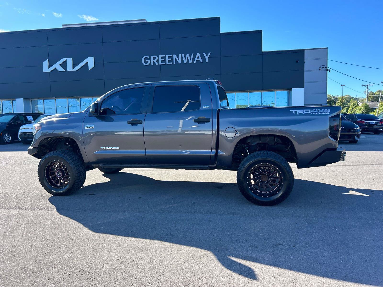 Used 2020 Toyota Tundra SR5 w/ TRD Off-Road Package AWD/4WD image 6