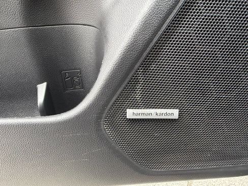 Used 2018 Subaru Outback 2.5i Limited image 35