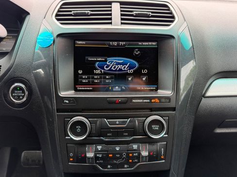 Used 2016 Ford Explorer XLT w/ Equipment Group 202A AWD/4WD image 44