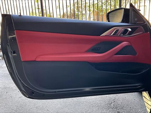 Used 2025 BMW M4 Coupe w/ Executive Package image 22