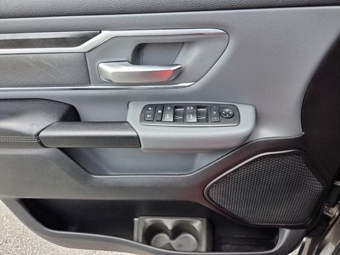 Used 2020 RAM 1500 Big Horn RWD image 32