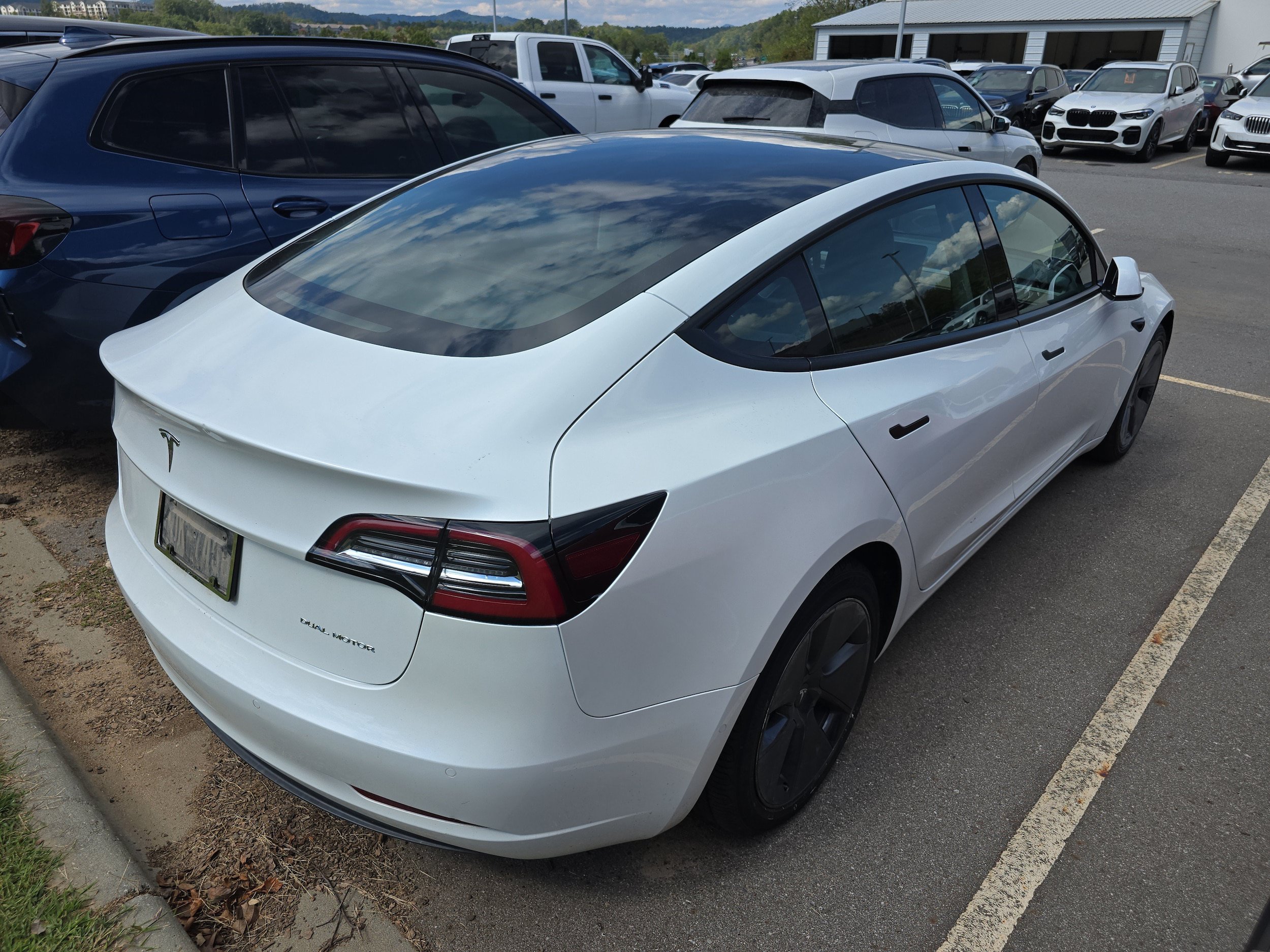 Used 2022 Tesla Model 3 Long Range AWD/4WD image 2