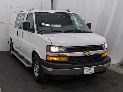 Used 2024 Chevrolet Express 2500 w/ Driver Convenience Package image 14