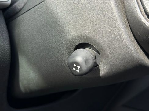 Used 2023 Jeep Wagoneer Series III w/ Flexible Seating Group image 18