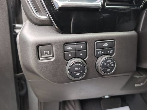 Used 2024 Chevrolet Silverado 1500 LT Trail Boss w/ Convenience Package II AWD/4WD image 20