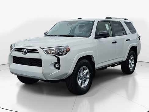 Used 2024 Toyota 4Runner SR5 RWD image 8
