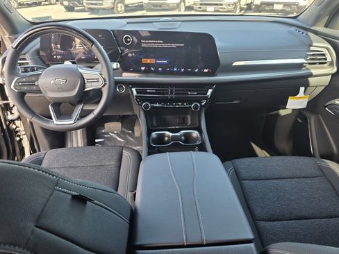 New 2025 Chevrolet Traverse LT w/ Enhanced Driving Package image 19