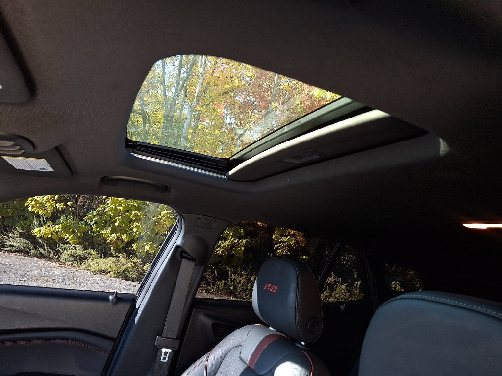 Used 2024 Chevrolet Trax RS w/ Sunroof Package FWD image 20