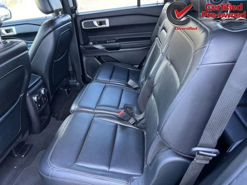 Used 2020 Ford Explorer XLT w/ Equipment Group 202A RWD image 40