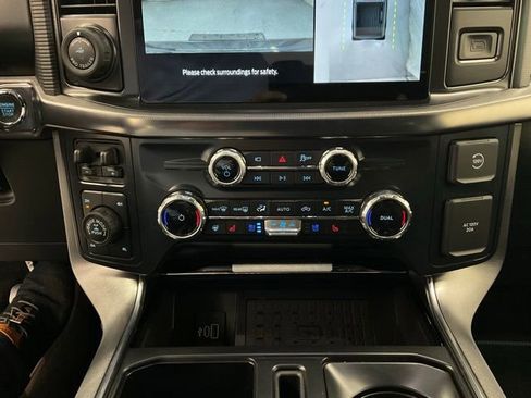 Used 2025 Ford F150 Platinum AWD/4WD image 19