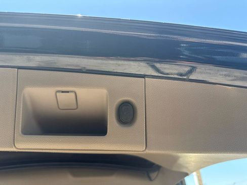 Used 2015 Chevrolet Tahoe LTZ RWD image 10