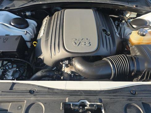 Used 2019 Chrysler 300 S w/ S Model Appearance Package RWD image 11