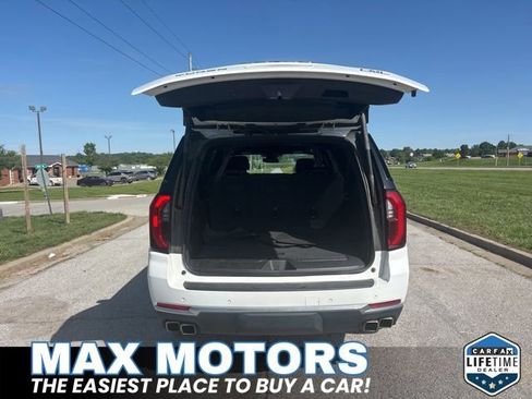 Used 2025 GMC Yukon XL Denali AWD/4WD image 6