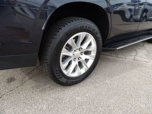 Used 2024 Chevrolet Tahoe Premier RWD image 9