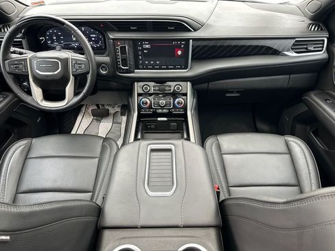 Used 2024 GMC Yukon Denali w/ Denali Reserve Package image 16