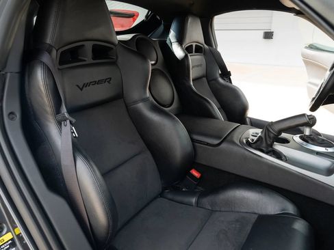 Used 2009 Dodge Viper ACR RWD image 24