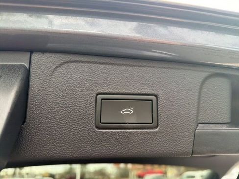 Certified 2022 Volkswagen Atlas SEL image 26