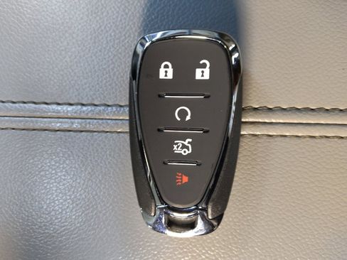 Used 2022 Chevrolet Malibu LT FWD image 32