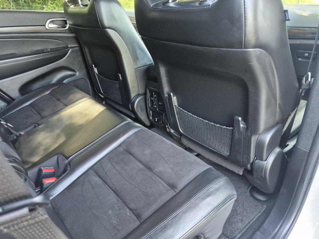 Used 2022 Jeep Grand Cherokee Laredo X RWD image 19