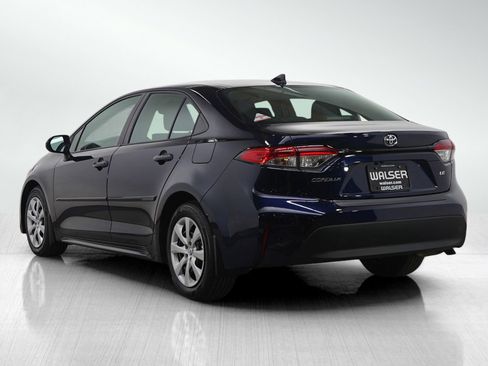 Used 2023 Toyota Corolla LE image 3