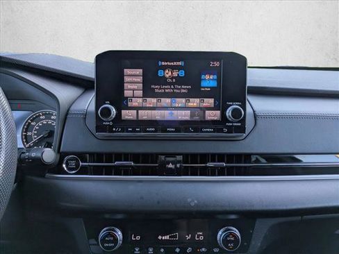 Used 2022 Mitsubishi Outlander ES image 13