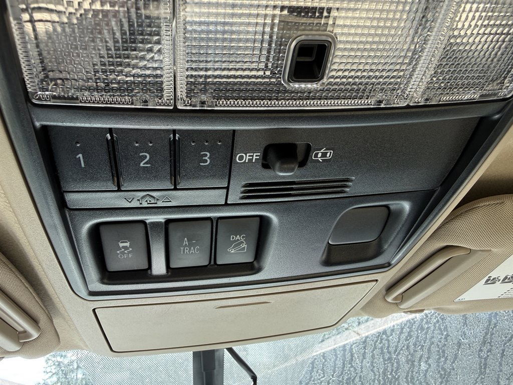 Used 2018 Toyota 4Runner SR5 Premium AWD/4WD image 20