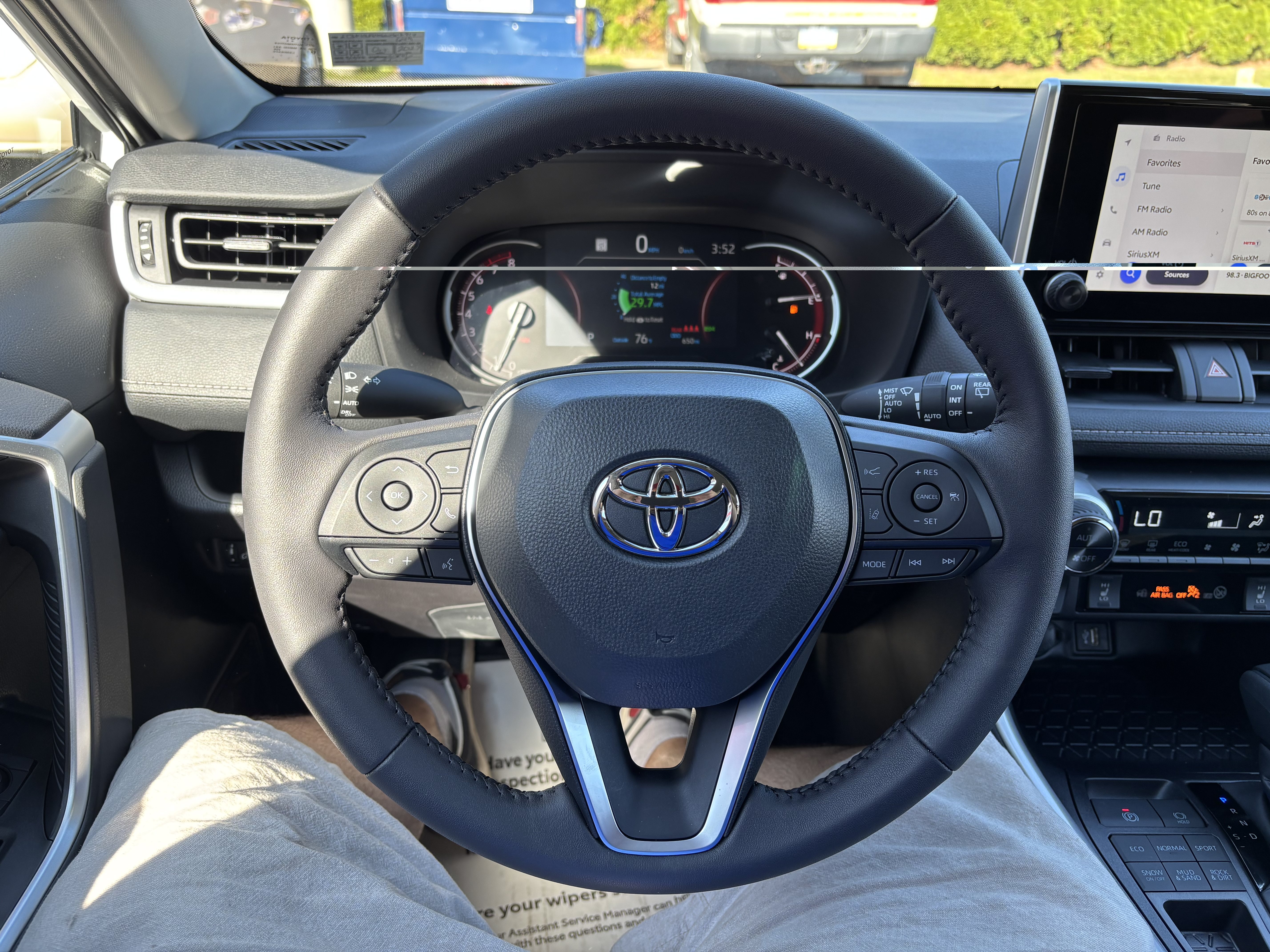 Certified 2025 Toyota RAV4 XLE w/ Convenience Package AWD/4WD image 18