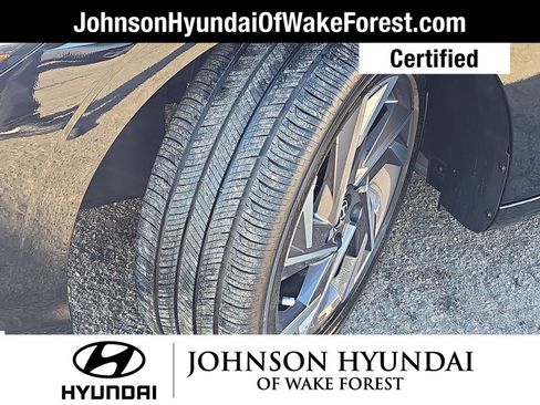 Certified 2025 Hyundai Elantra SEL image 42