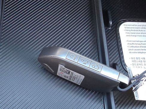 New 2026 Kia Carnival EX image 18