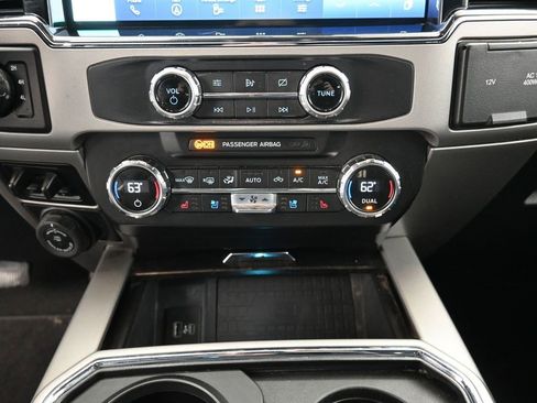 Used 2022 Ford F350 Lariat w/ Lariat Ultimate Package image 9
