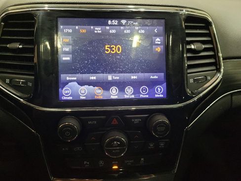 Used 2019 Jeep Grand Cherokee Limited AWD/4WD image 25