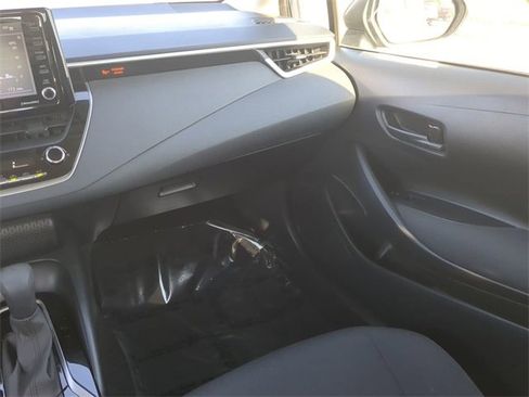 Certified 2022 Toyota Corolla LE image 16
