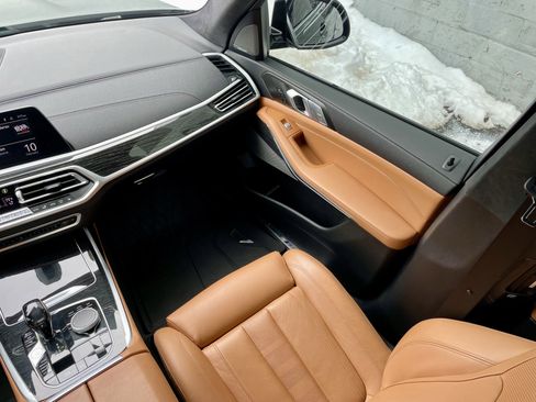 Used 2021 BMW X7 xDrive40i w/ M Sport Package image 18