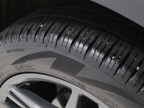 Certified 2025 Ford Explorer ST-Line w/ ST-Line Street Pack image 15