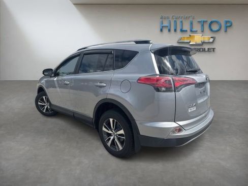 Used 2018 Toyota RAV4 XLE AWD/4WD image 10