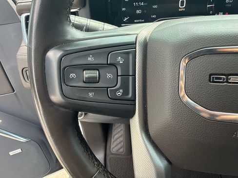Used 2023 GMC Yukon Denali AWD/4WD image 10